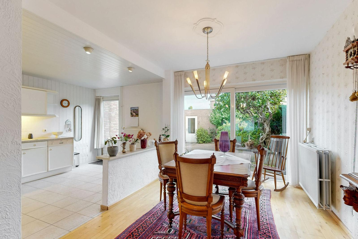 Tussenwoning te koop: Rennebeek 37, Geleen