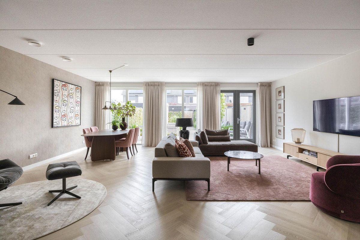 Tussenwoning te koop: Perengaard 32, Nieuw-Beijerland