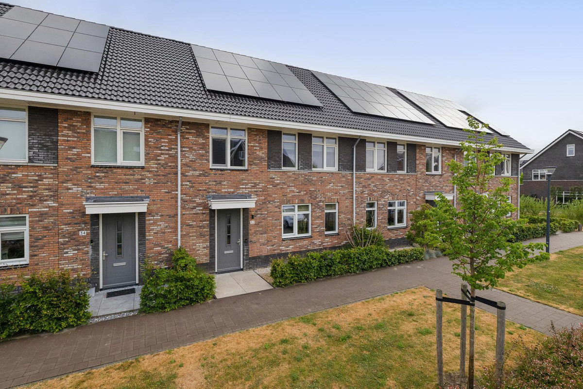 Tussenwoning te koop: Perengaard 32, Nieuw-Beijerland