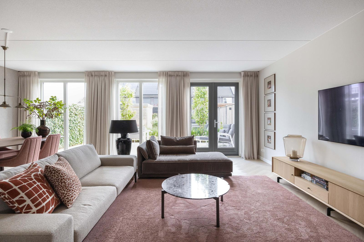 Tussenwoning te koop: Perengaard 32, Nieuw-Beijerland