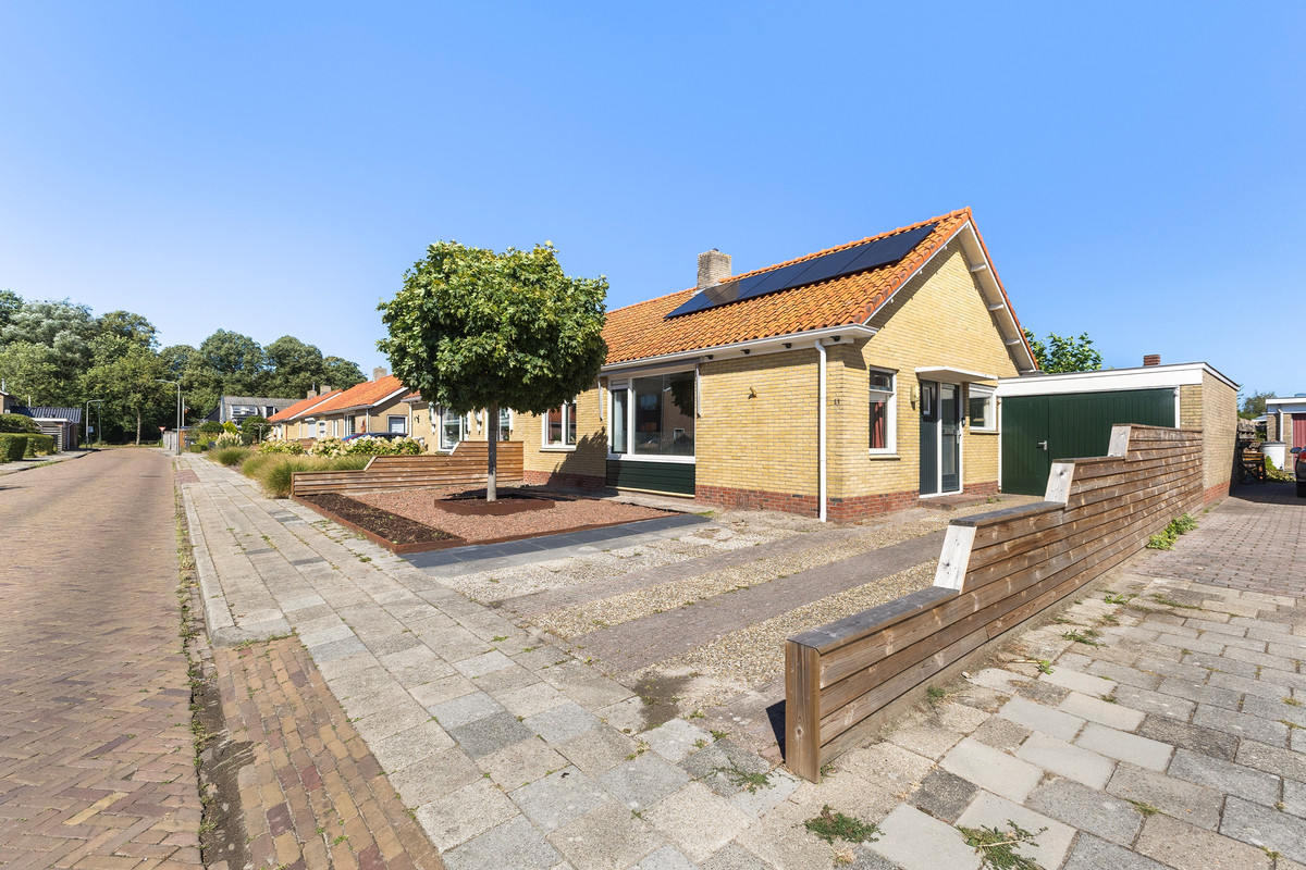 Hoekwoning te koop: Hoyte Roucomastrjitte 11, Dronryp
