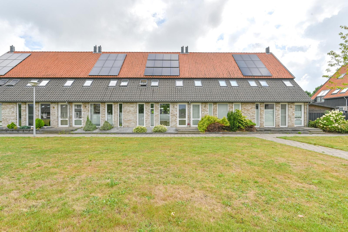 Tussenwoning te koop: Wega 9, Hoogeveen