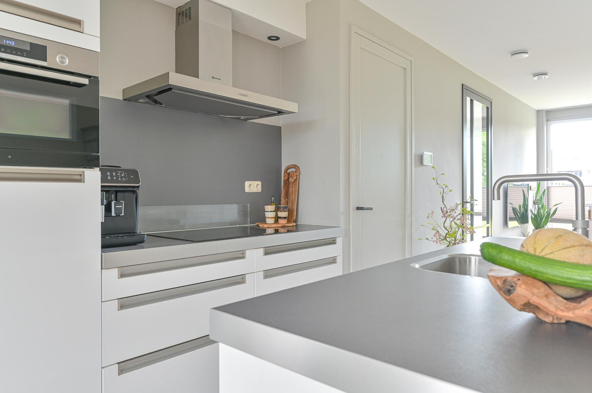 Tussenwoning te koop: Wega 9, Hoogeveen
