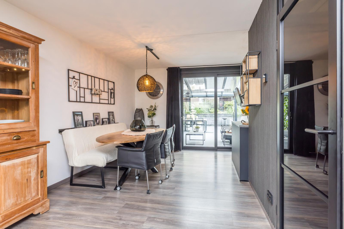 Tussenwoning te koop: Kasteelstraat 15, Amstenrade