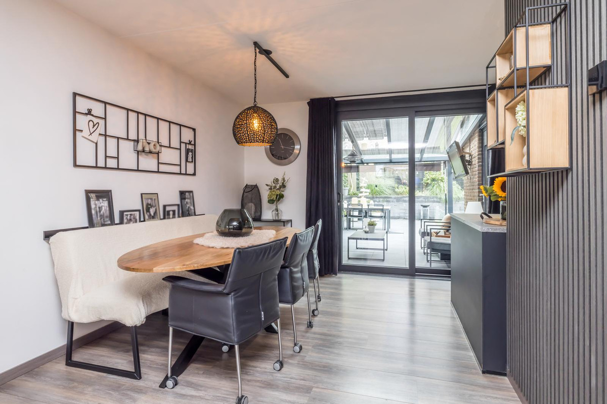 Tussenwoning te koop: Kasteelstraat 15, Amstenrade