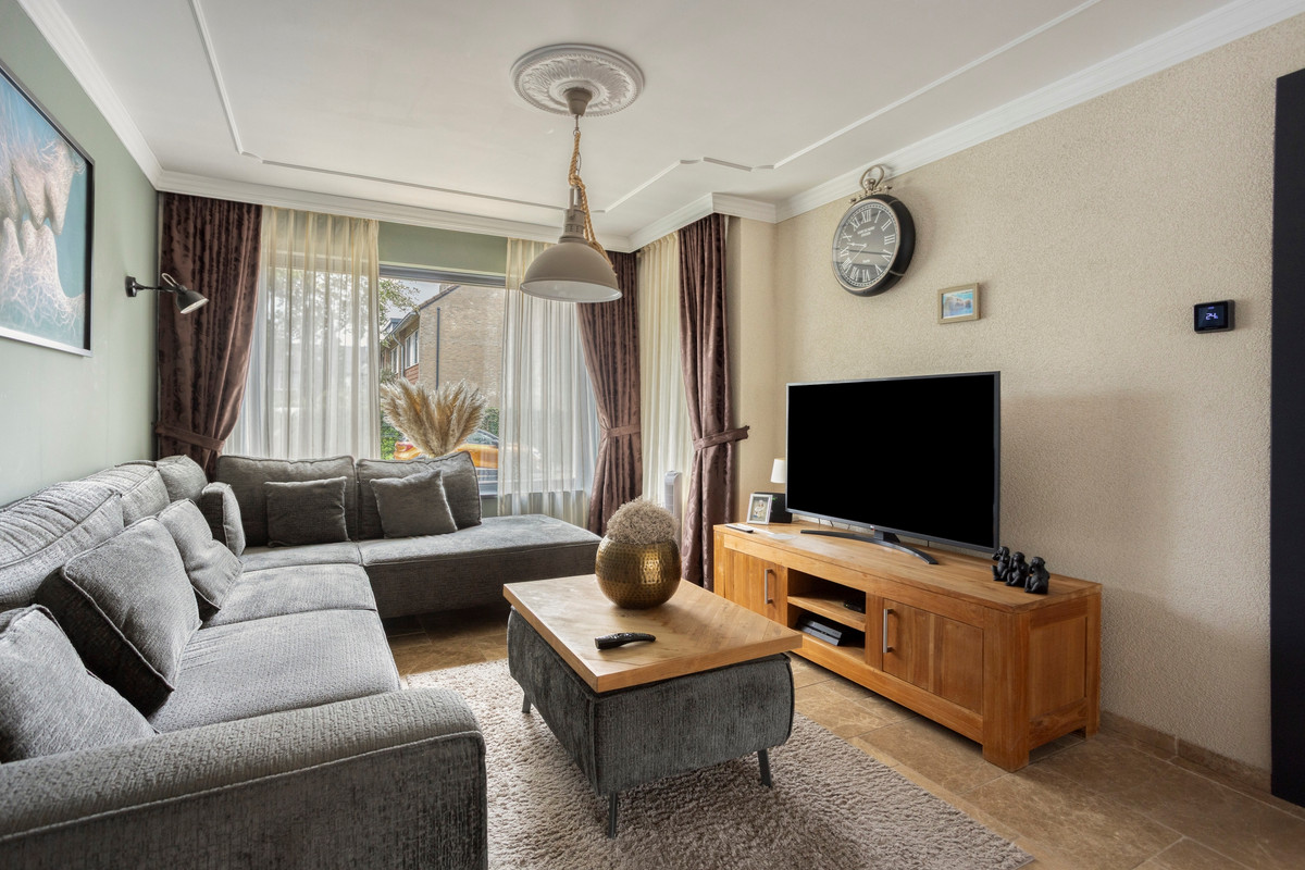 Tussenwoning te koop: Azurietstraat 26, Nijmegen