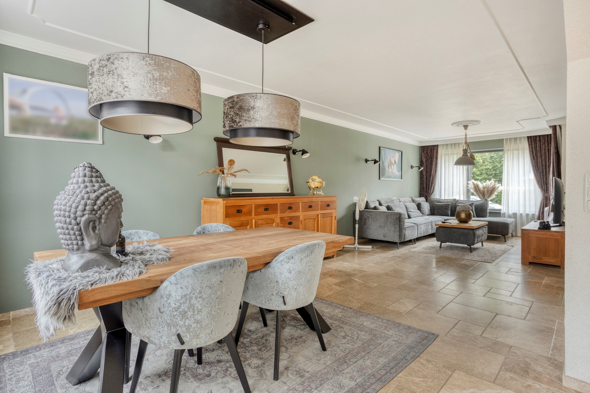 Tussenwoning te koop: Azurietstraat 26, Nijmegen