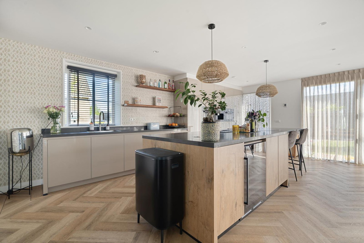 Vrijstaande woning te koop: Hofweg 51, Voorschoten