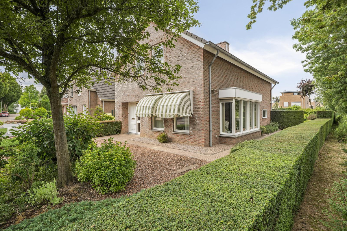 Vrijstaande woning te koop: Komeetlaan 62, Sittard