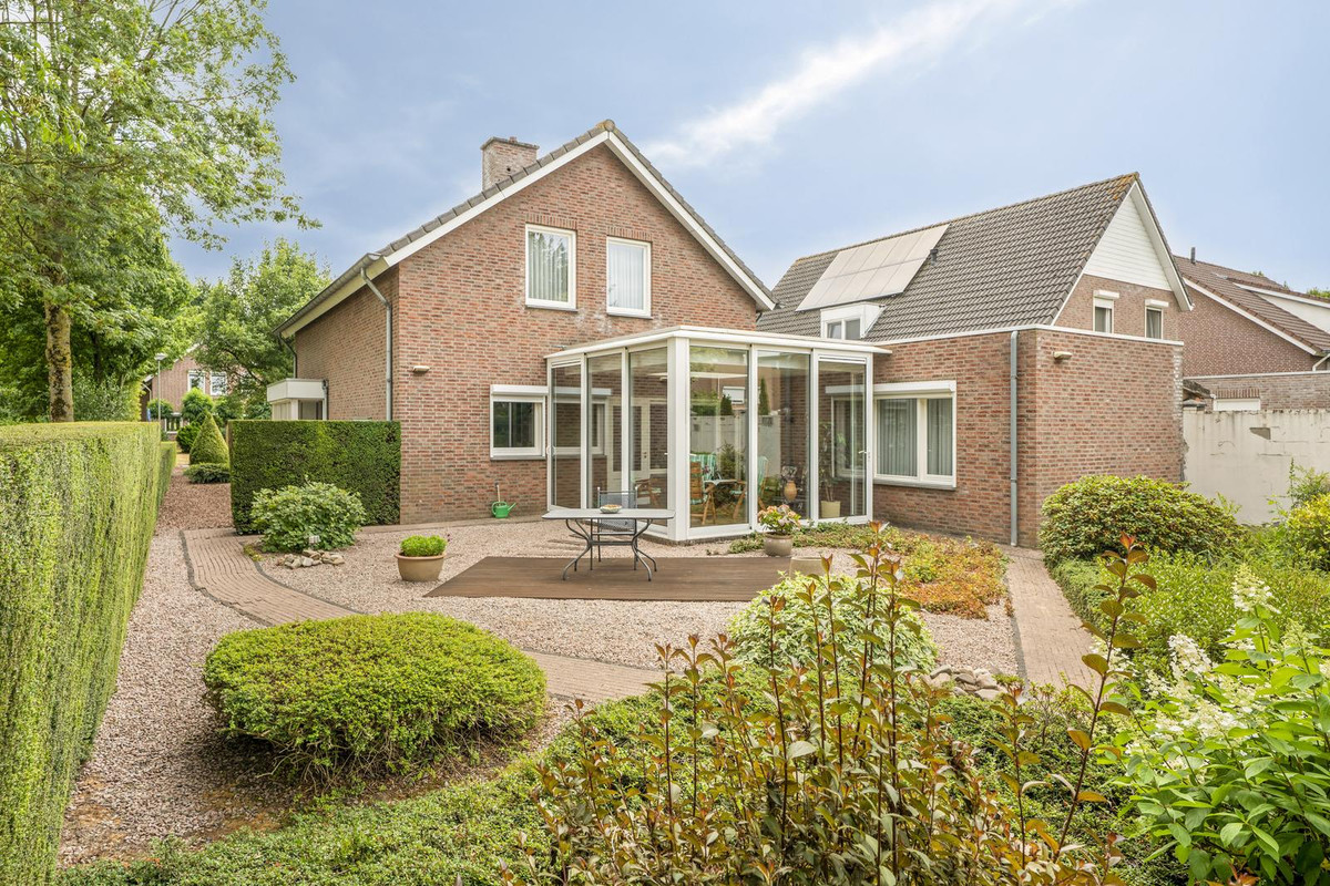 Vrijstaande woning te koop: Komeetlaan 62, Sittard