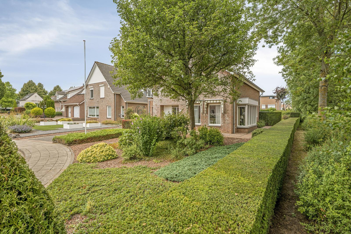 Vrijstaande woning te koop: Komeetlaan 62, Sittard