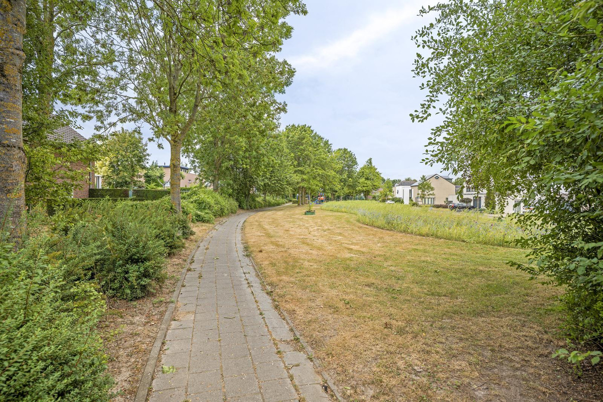 Vrijstaande woning te koop: Komeetlaan 62, Sittard