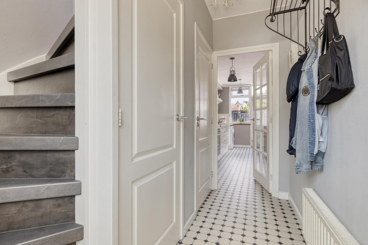 Tussenwoning te koop: Tuinstraat 17, Sint-Annaland