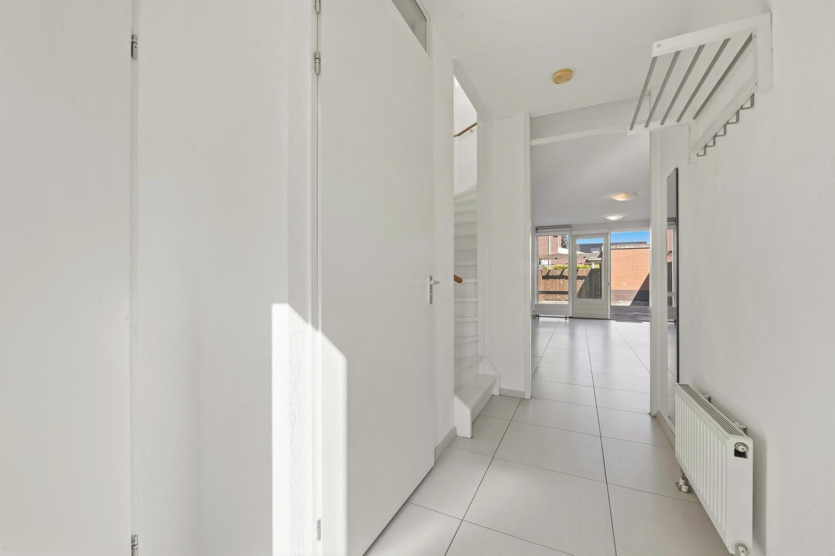 Tussenwoning te koop: Lofoten 193, Zoetermeer