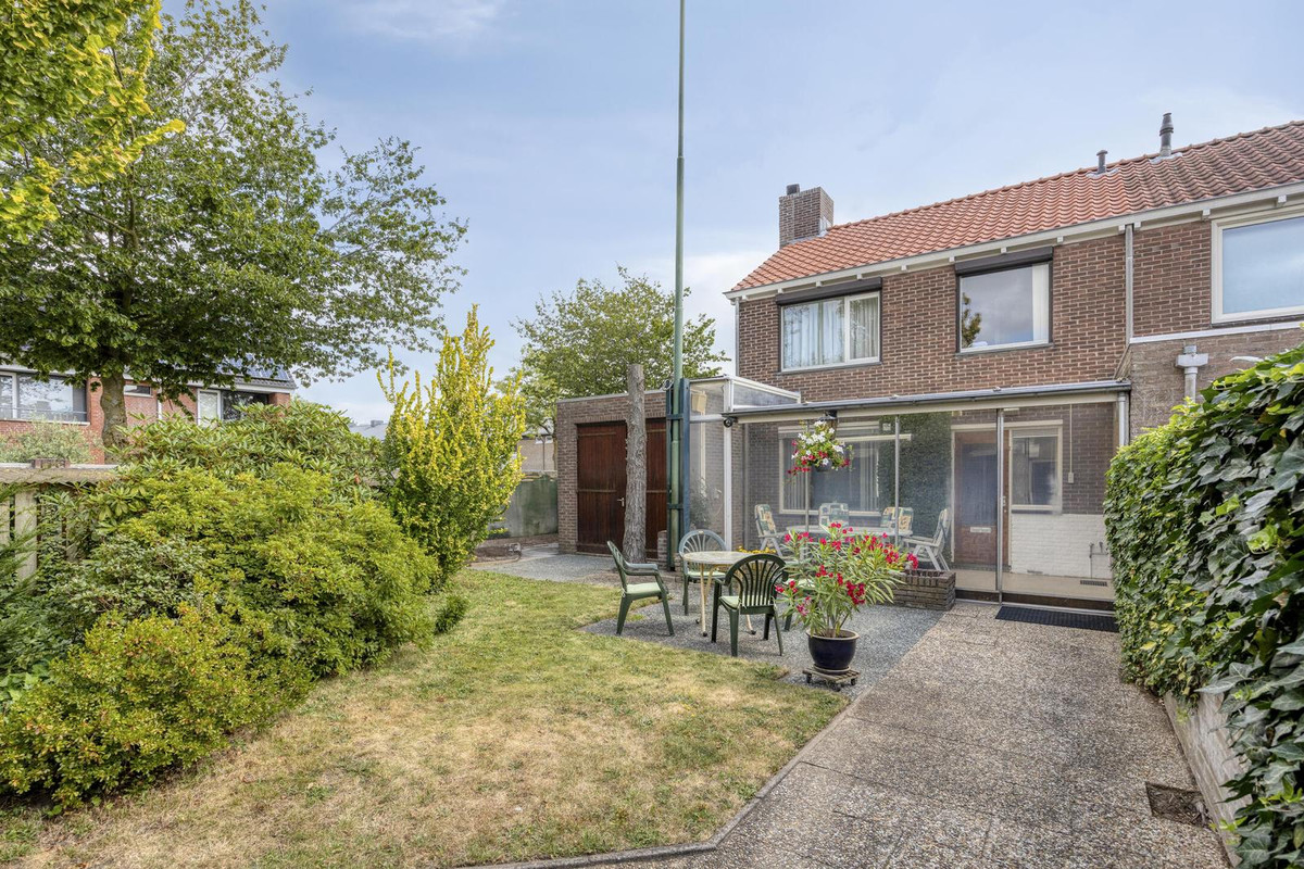 Hoekwoning te koop: Anthony van Opbergenstraat 19, Eindhoven