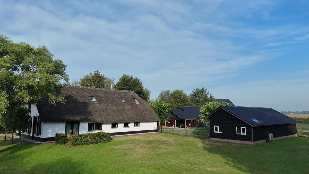 Vrijstaande woning te koop: Zuiderzeestraatweg 386, Oldebroek