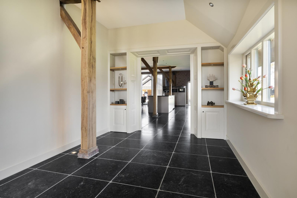 Vrijstaande woning te koop: Zuiderzeestraatweg 386, Oldebroek