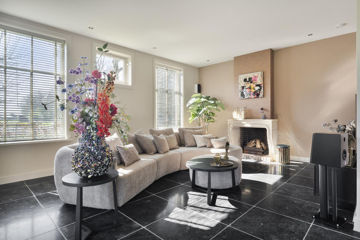 Vrijstaande woning te koop: Zuiderzeestraatweg 386, Oldebroek