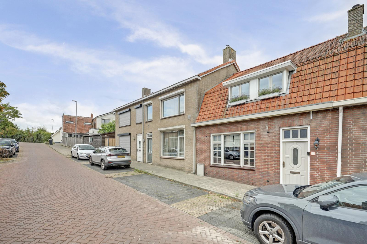 Tussenwoning te koop: Bosstraat 7, Tholen