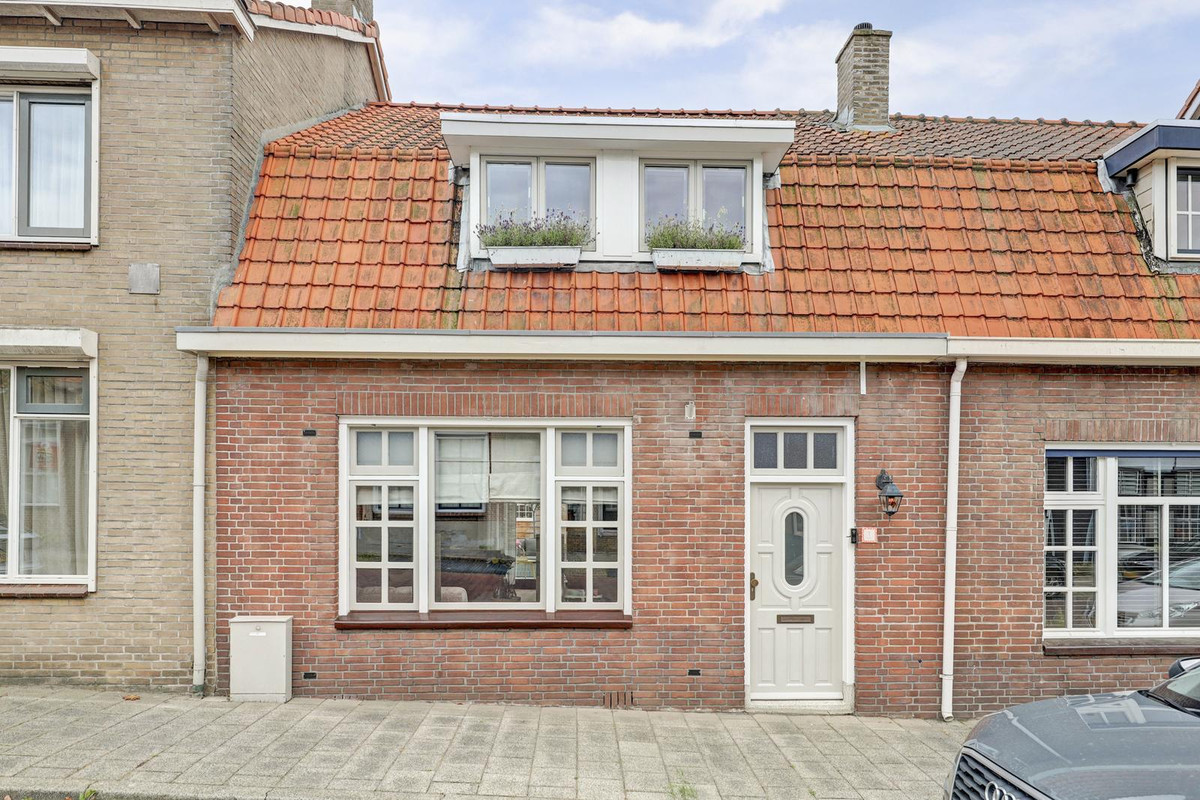 Tussenwoning te koop: Bosstraat 7, Tholen