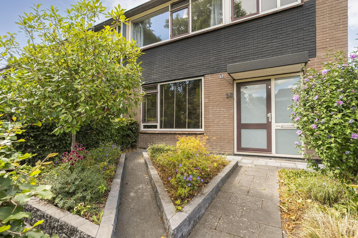 Hoekwoning te koop: Zenegroen 23, Kampen