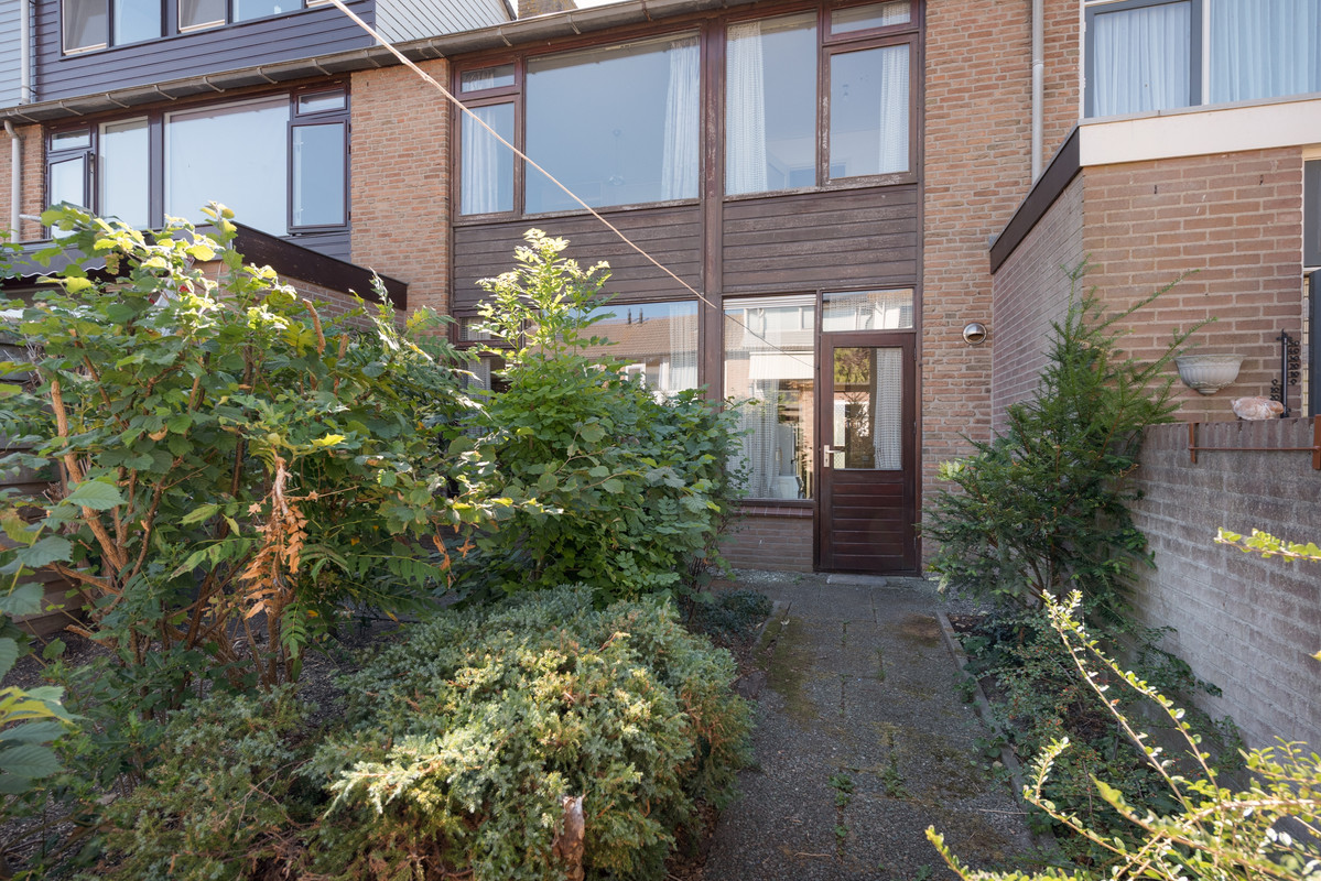 Tussenwoning te koop: Dosinstraat 10, Ter Aar