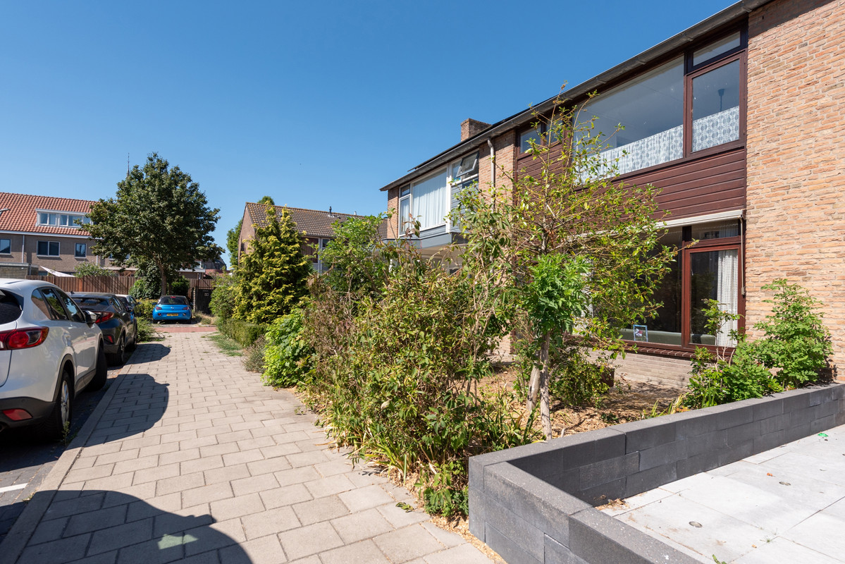 Tussenwoning te koop: Dosinstraat 10, Ter Aar