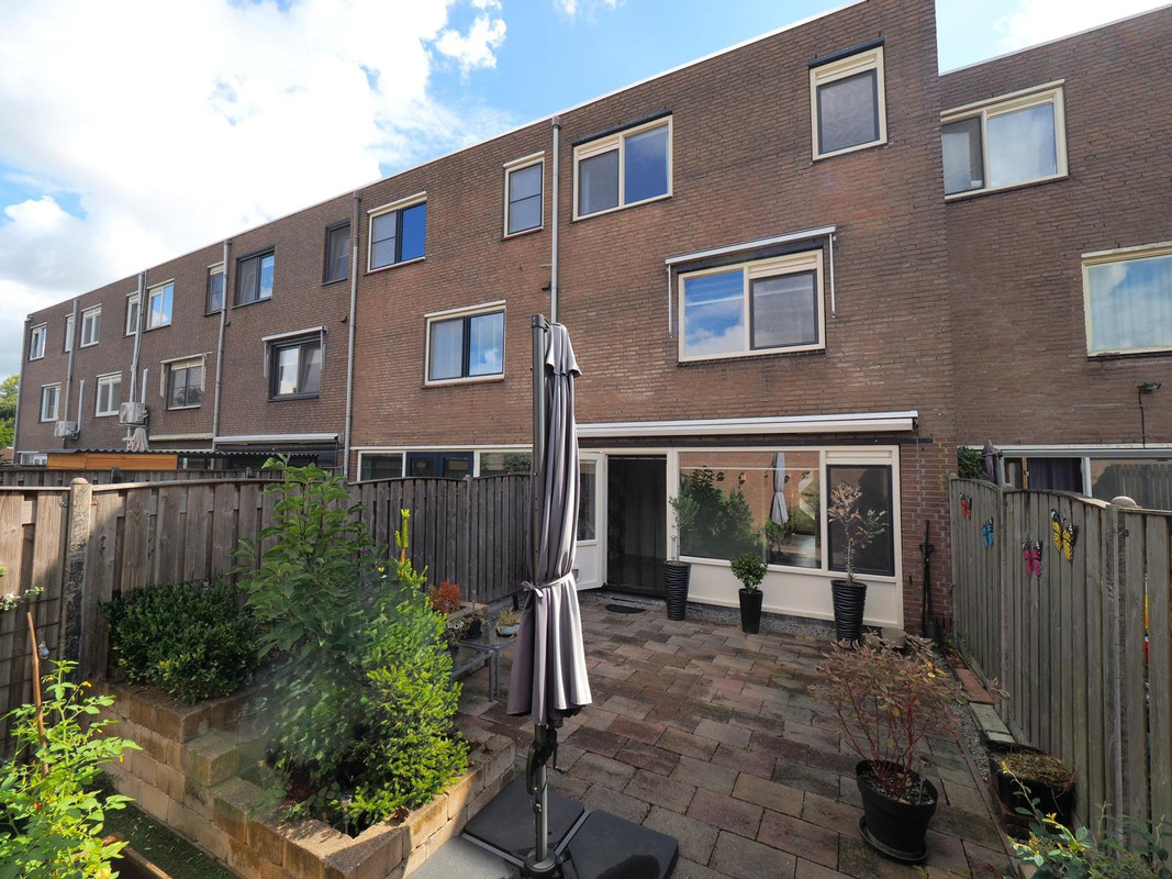 Tussenwoning te koop: Hoendiep 32, Dordrecht