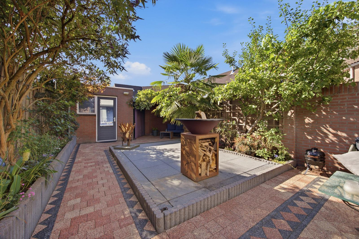 Tussenwoning te koop: Huiserf 23, Breda