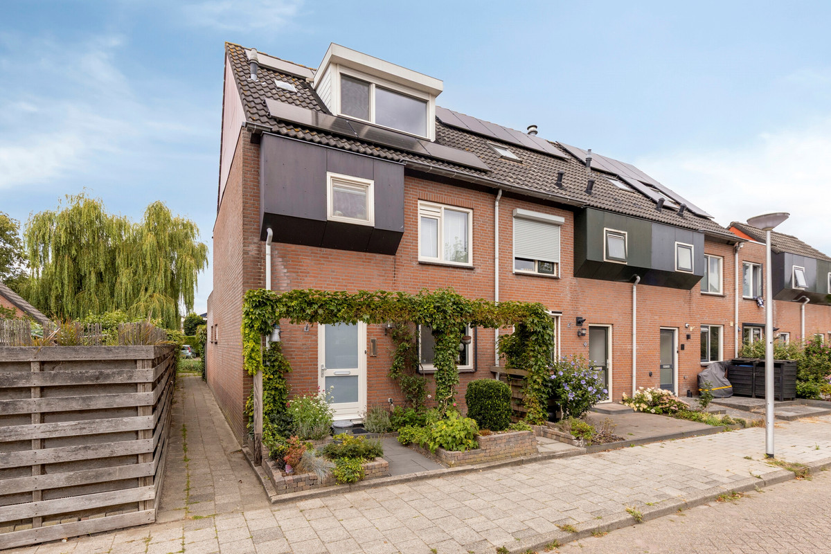 Hoekwoning te koop: Brasem 1, Bodegraven