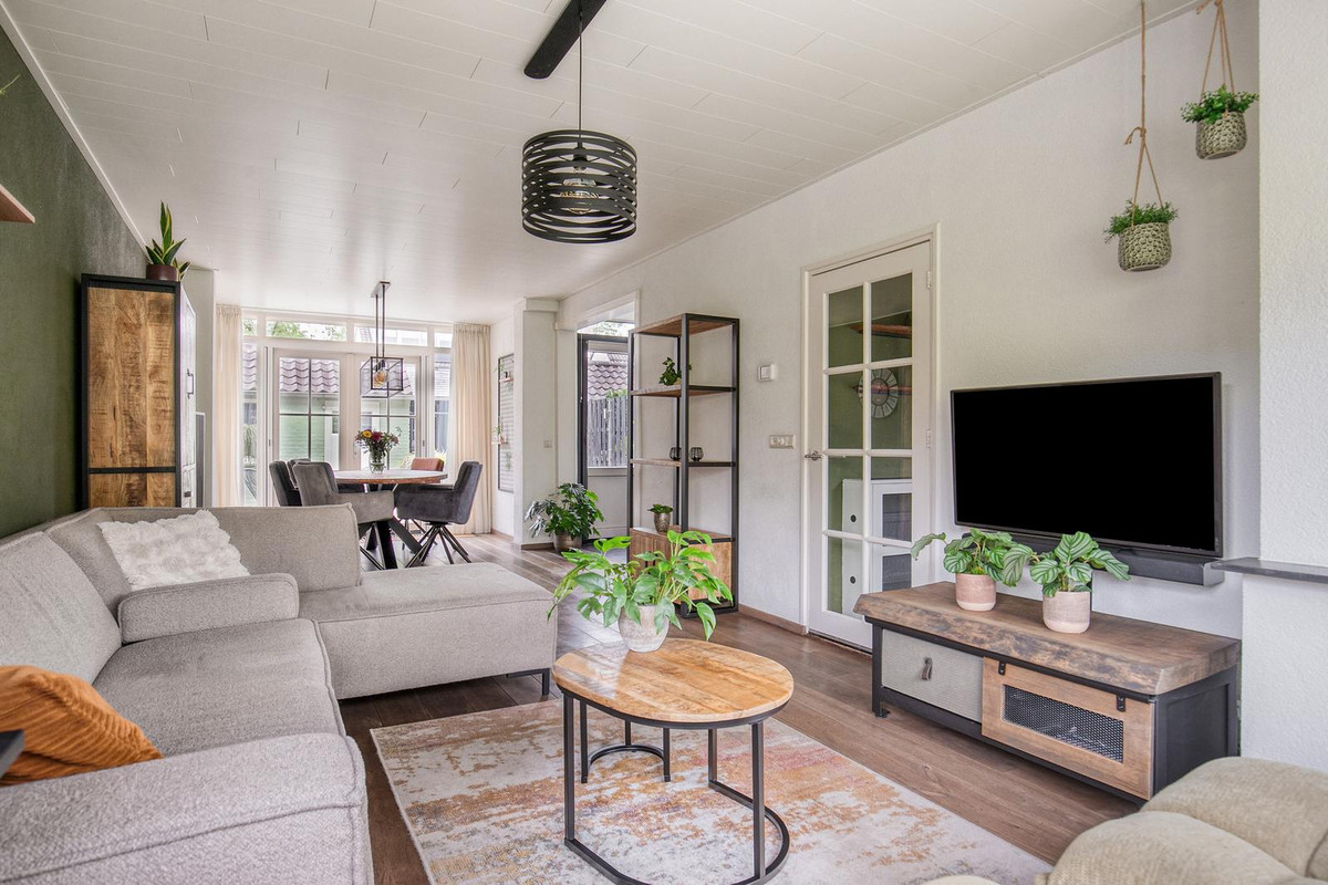 Tussenwoning te koop: Schimmelpenninckstraat 23, Grave
