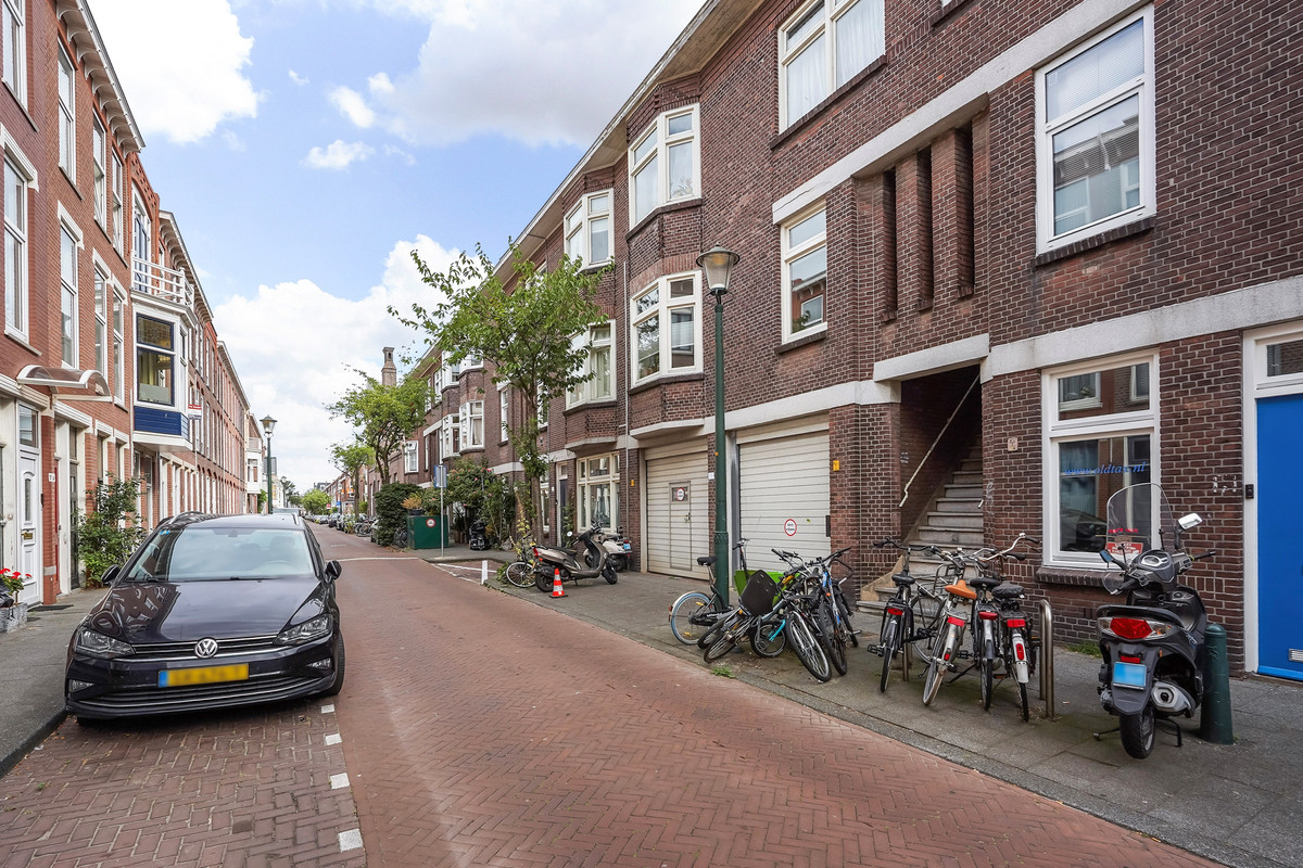 Appartement te koop: Hendrik van Deventerstraat 15, 'S-Gravenhage