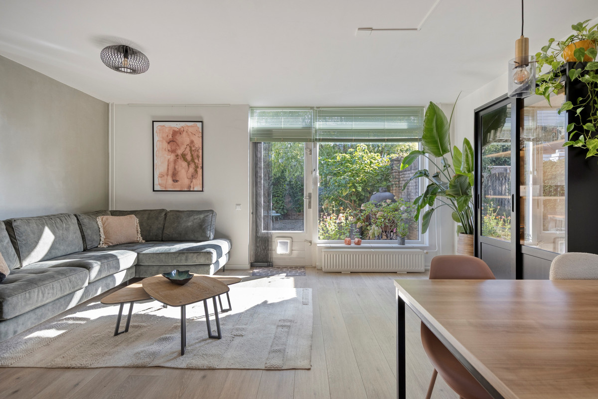 Tussenwoning te koop: Saltshof 2416, Wijchen