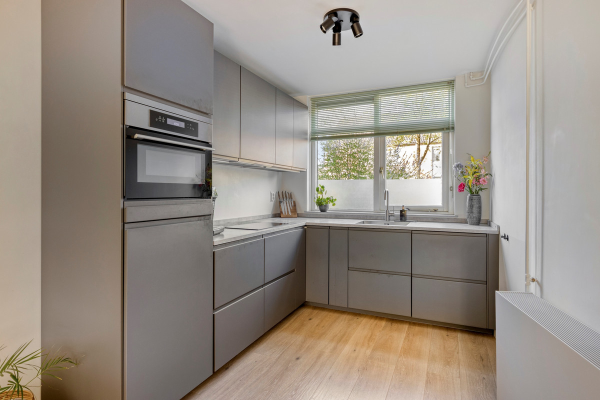 Tussenwoning te koop: Saltshof 2416, Wijchen