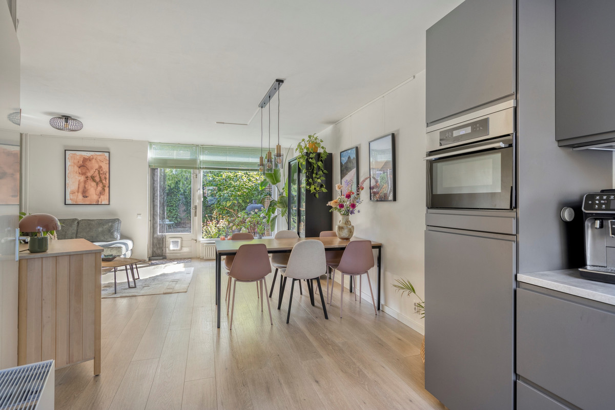 Tussenwoning te koop: Saltshof 2416, Wijchen