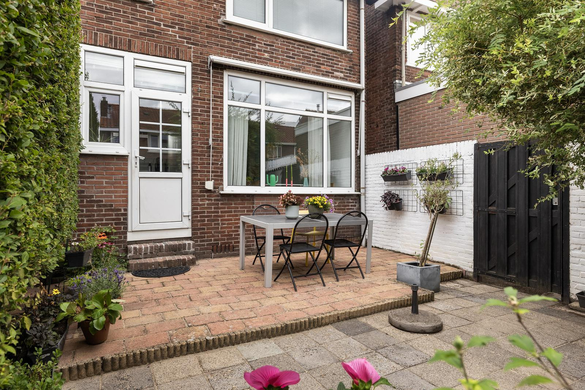 Hoekwoning te koop: Verhulststraat 39, Dordrecht