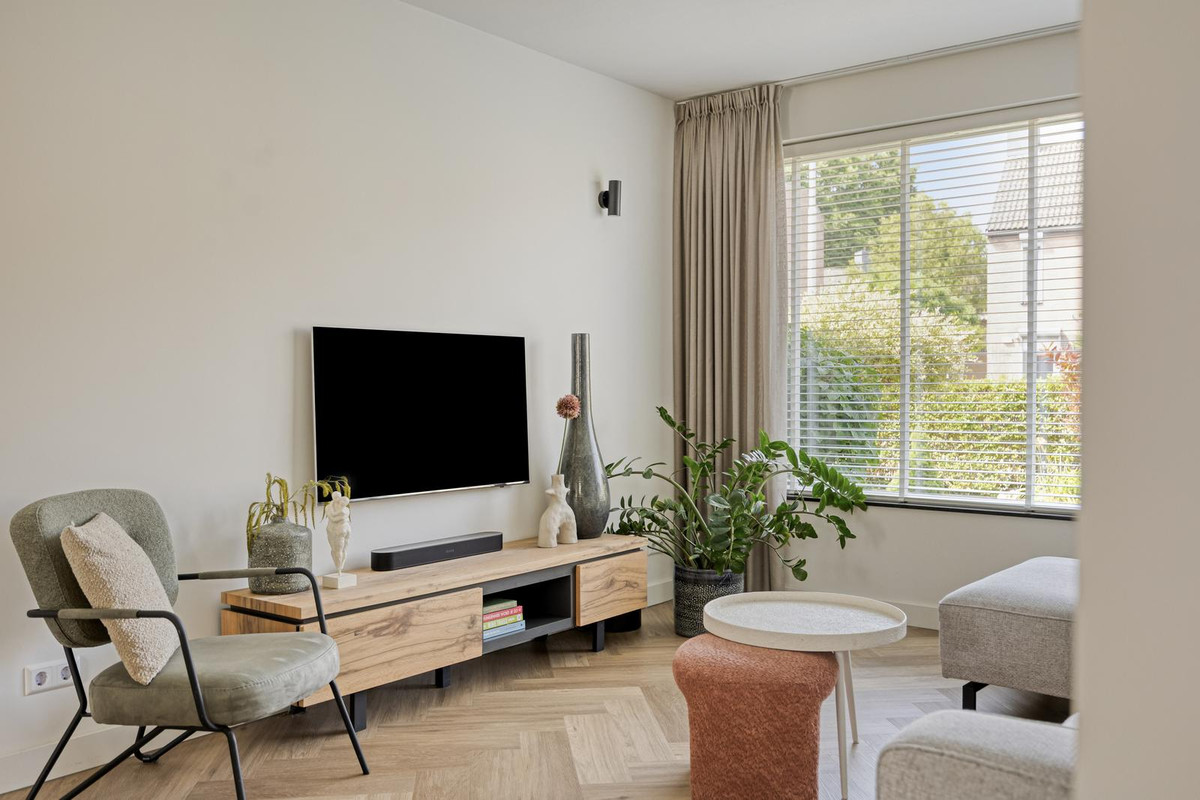 Tussenwoning te koop: Vendeliersstraat 19, Tilburg