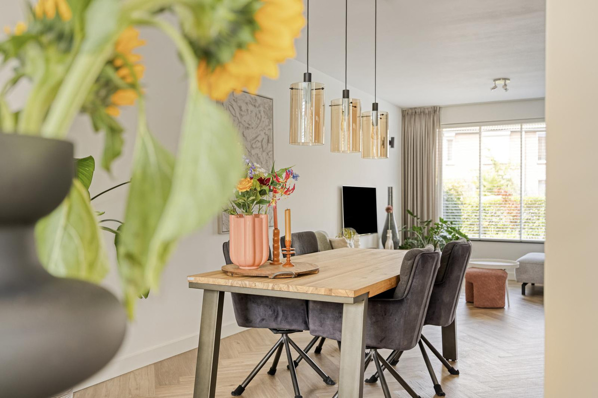 Tussenwoning te koop: Vendeliersstraat 19, Tilburg