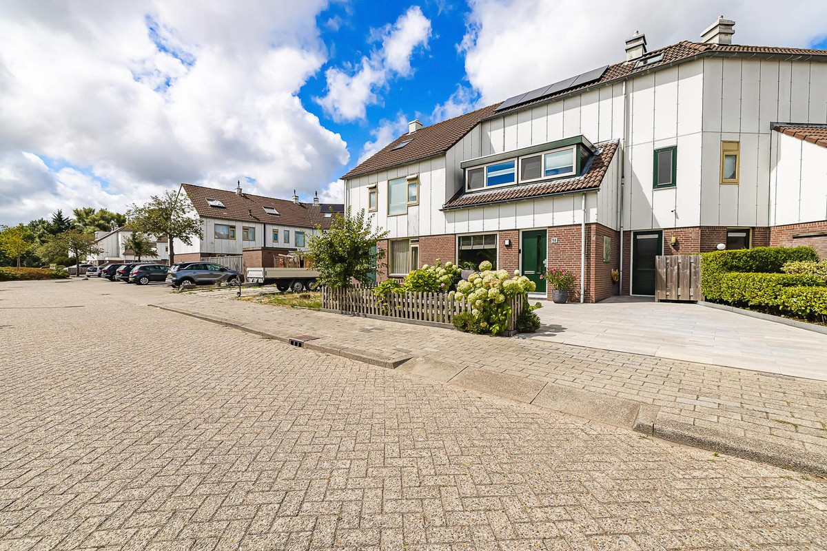 Tussenwoning te koop: Puttersbos 64, Hoofddorp