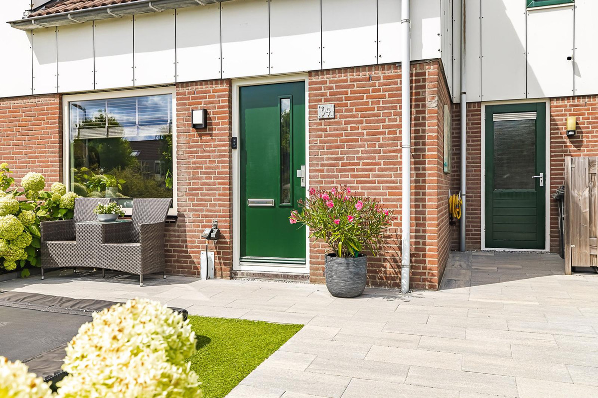 Tussenwoning te koop: Puttersbos 64, Hoofddorp