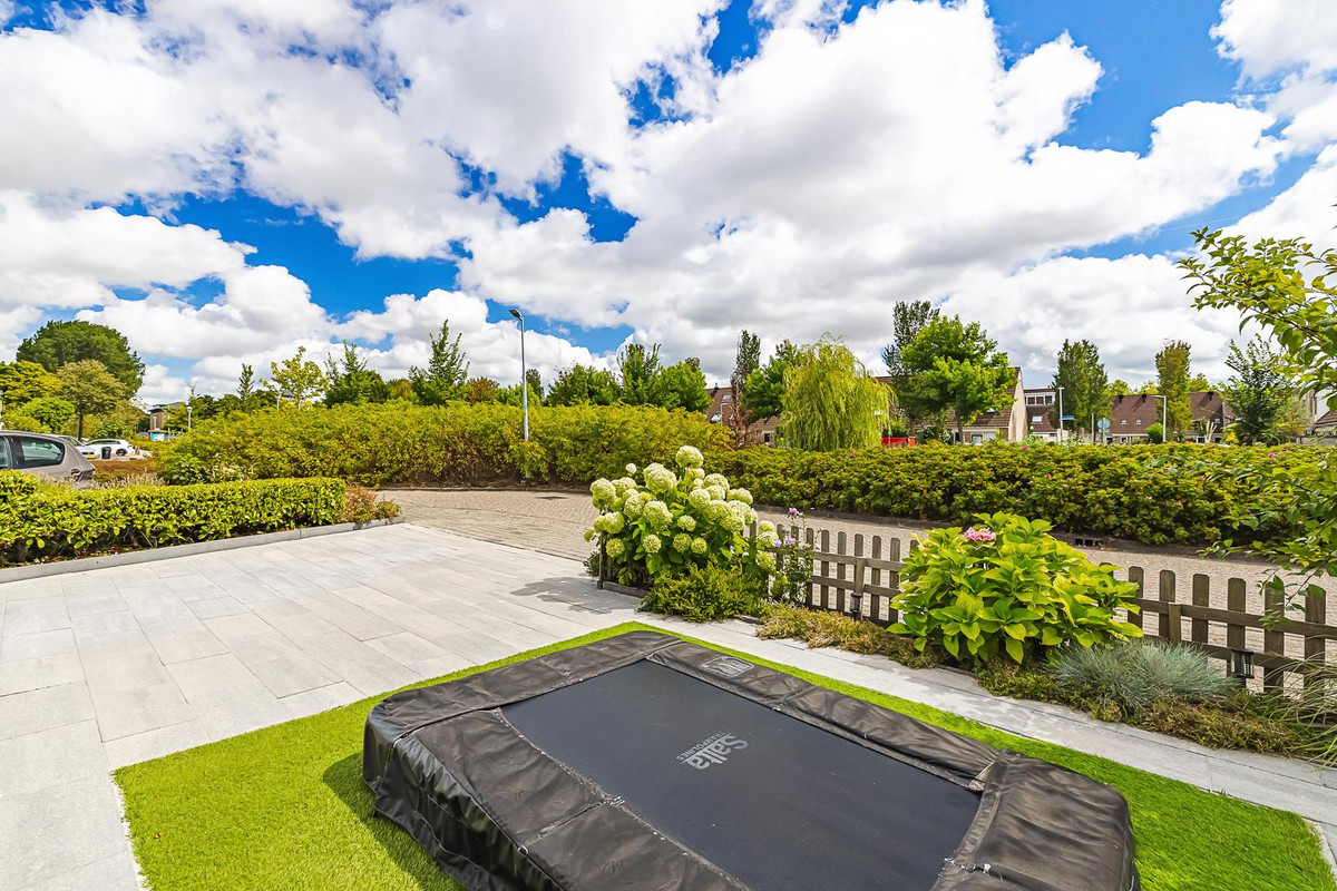 Tussenwoning te koop: Puttersbos 64, Hoofddorp