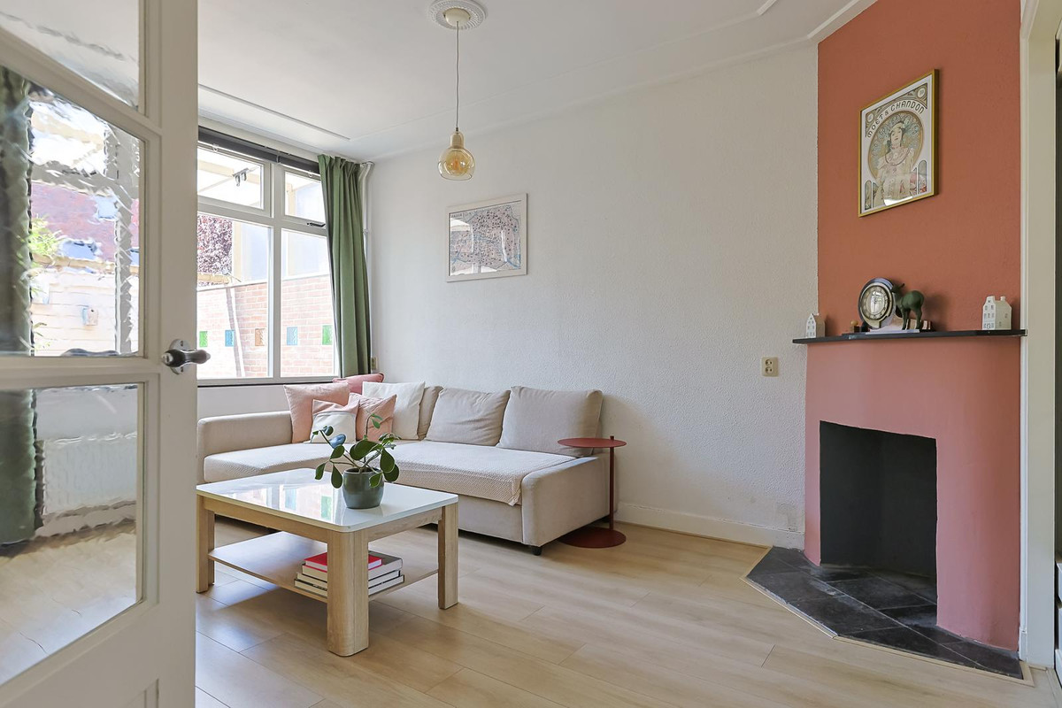 Hoekwoning te koop: Hortensiastraat 1A, Alphen Aan Den Rijn