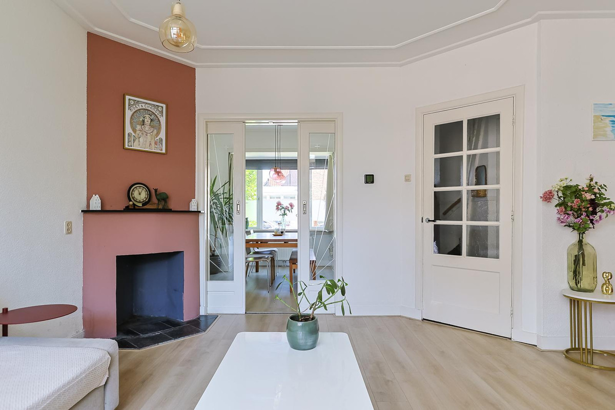 Hoekwoning te koop: Hortensiastraat 1A, Alphen Aan Den Rijn