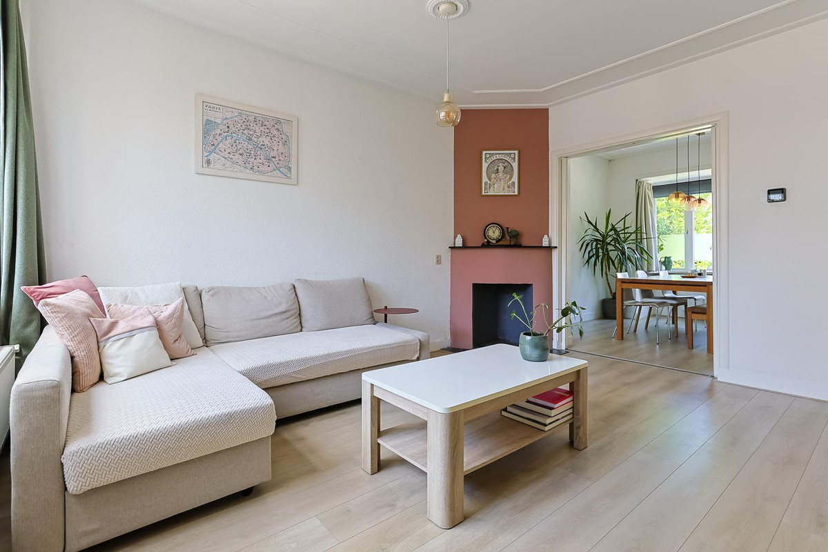 Hoekwoning te koop: Hortensiastraat 1A, Alphen Aan Den Rijn