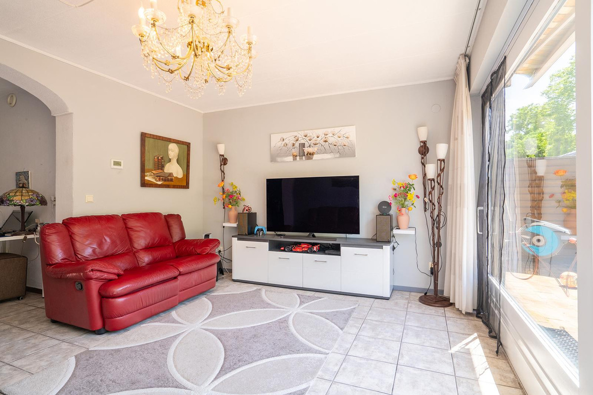 Tussenwoning te koop: Samuel van der Puttestraat 5, Enschede