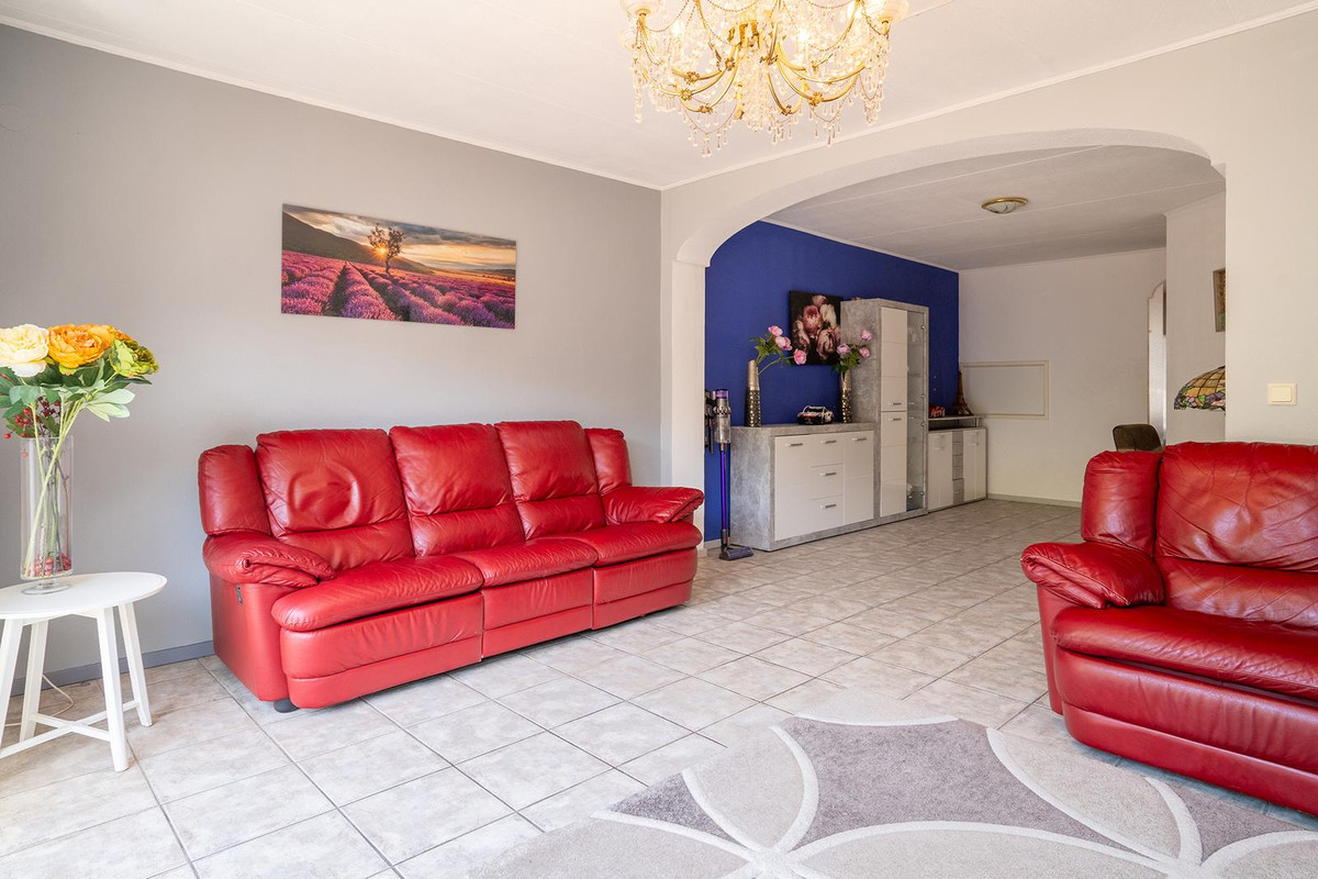 Tussenwoning te koop: Samuel van der Puttestraat 5, Enschede