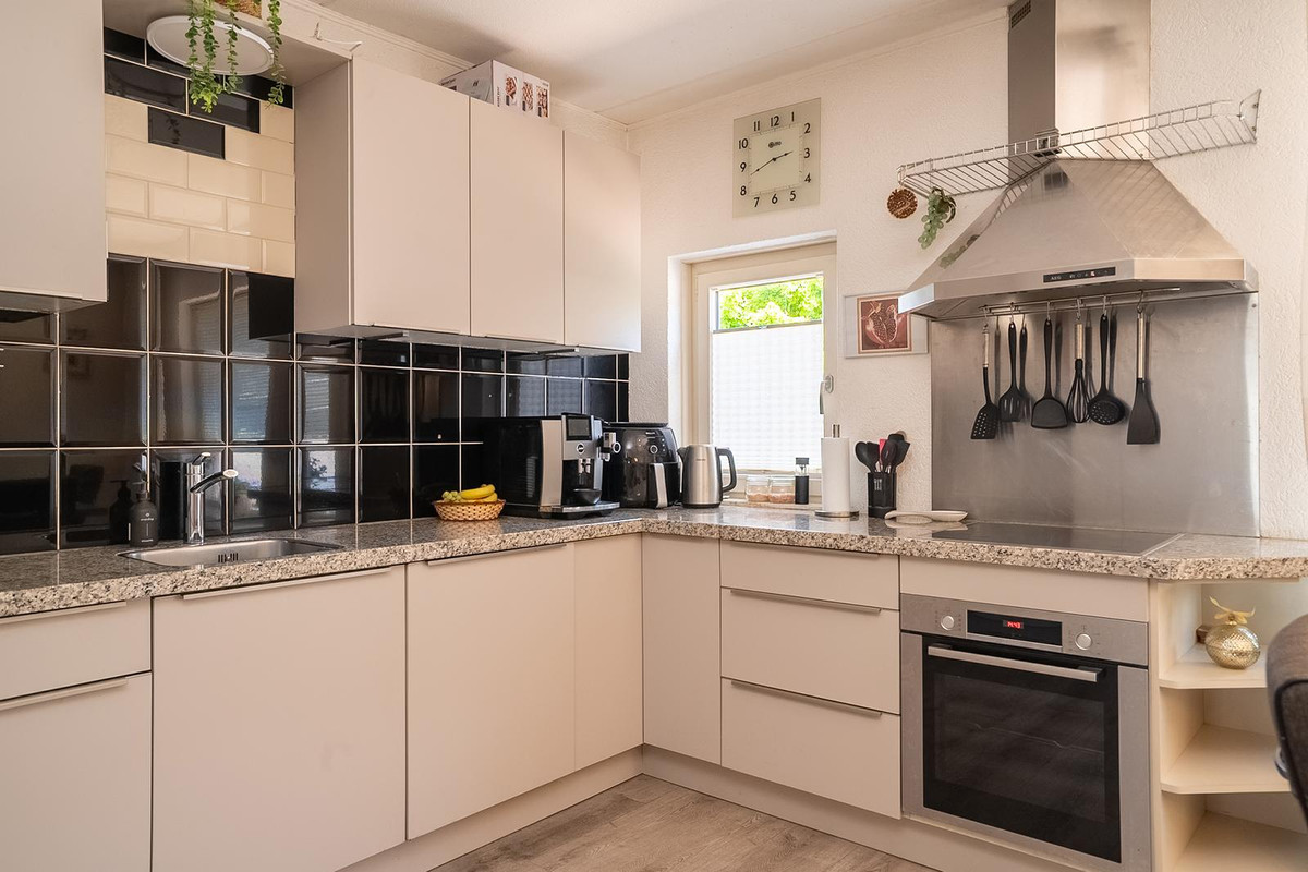 Tussenwoning te koop: Samuel van der Puttestraat 5, Enschede