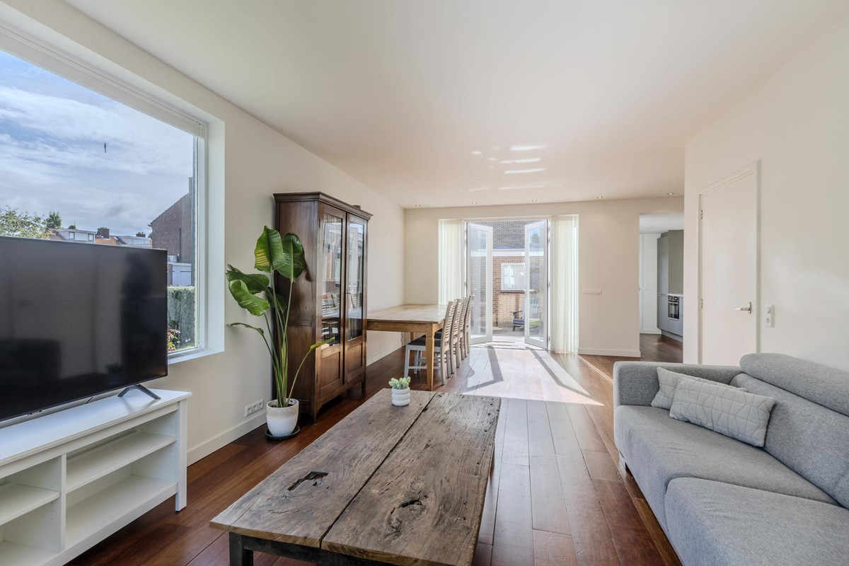 Hoekwoning te koop: Vijverlaan 15, Bodegraven