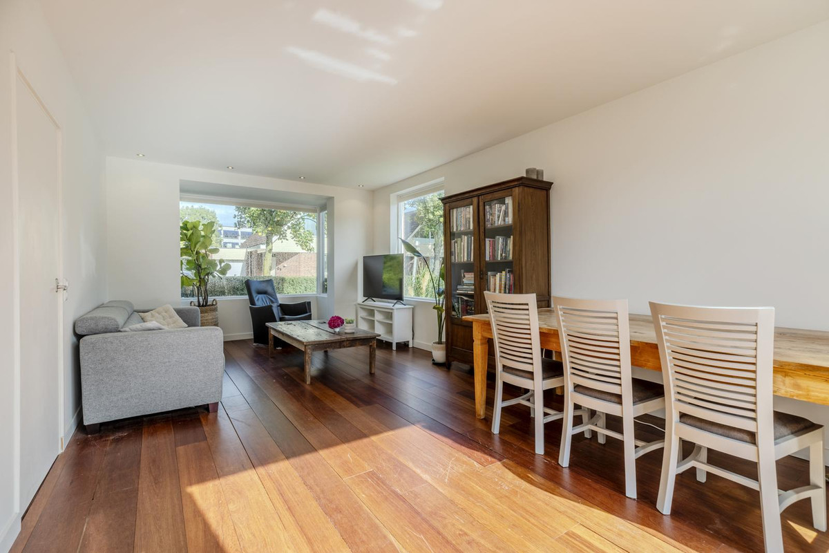 Hoekwoning te koop: Vijverlaan 15, Bodegraven