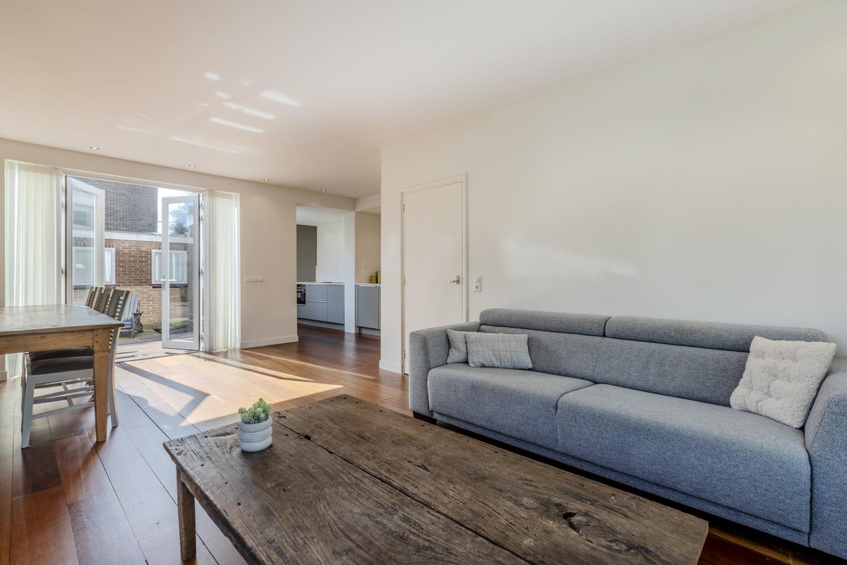 Hoekwoning te koop: Vijverlaan 15, Bodegraven